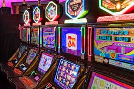 Metode pembayaran QRIS dan dompet digital DANA, OVO, GoPay di indobet